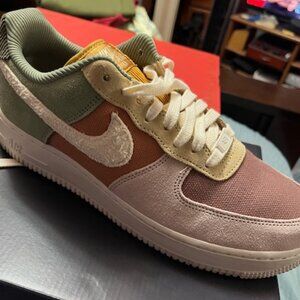 Nike Air Force 1 '07 LX 'Oil Green Terra Blush Womens Size 10